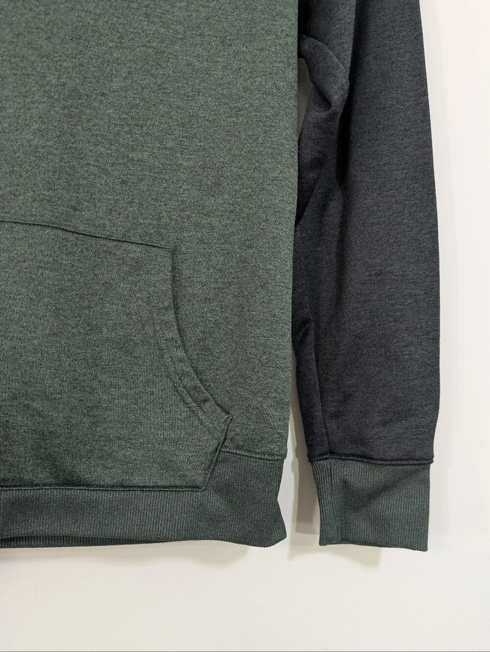 Hurley Logo H2O-Dri Hoodie - Green Black Solar - Size XL 18/20 Boys